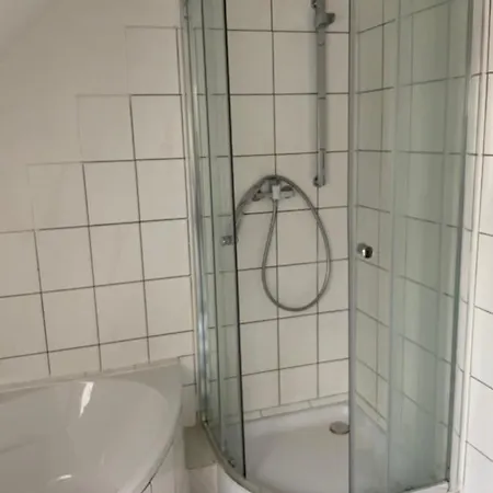 Ferien/ Monteurzimmer Mit Gemeinsam Wozi, Kue, Bad, Wlan *