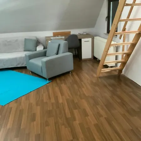 Ferien/ Monteurzimmer Mit Gemeinsam Wozi, Kue, Bad, Wlan *