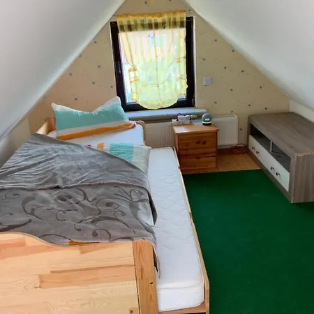 Ferien/ Monteurzimmer Mit Gemeinsam Wozi, Kue, Bad, Wlan Privat bolig