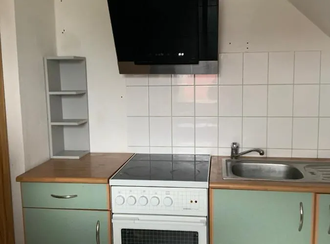 Quarto em Acomodações Particulares Ferien/ Monteurzimmer Mit Gemeinsam Wozi, Kue, Bad, Wlan *