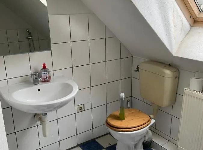 Ferien/ Monteurzimmer Mit Gemeinsam Wozi, Kue, Bad, Wlan Quarto em Acomodações Particulares Magdeburgo