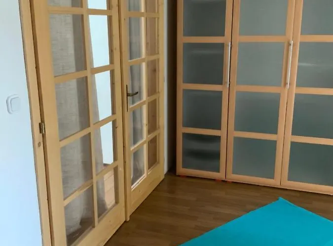 Ferien/ Monteurzimmer Mit Gemeinsam Wozi, Kue, Bad, Wlan Quarto em Acomodações Particulares *