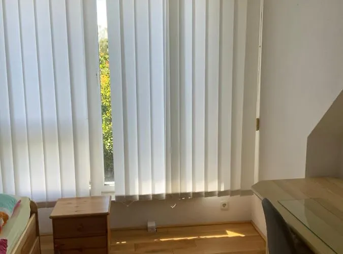 Quarto em Acomodações Particulares Ferien/ Monteurzimmer Mit Gemeinsam Wozi, Kue, Bad, Wlan